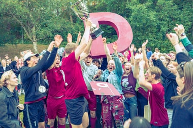Album: Cheeret & Finalen