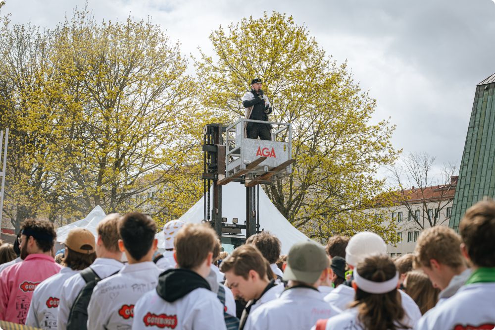 Byggplatsen Dag 1