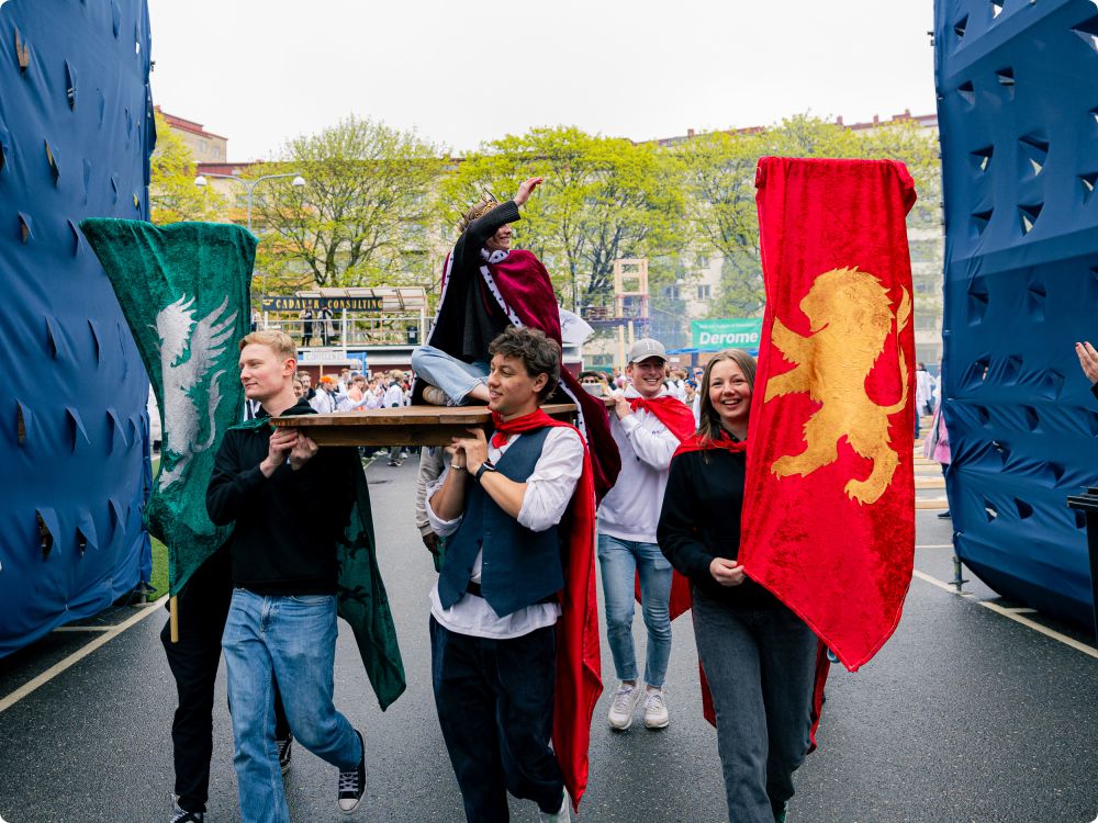 Byggplatsen Dag 1
