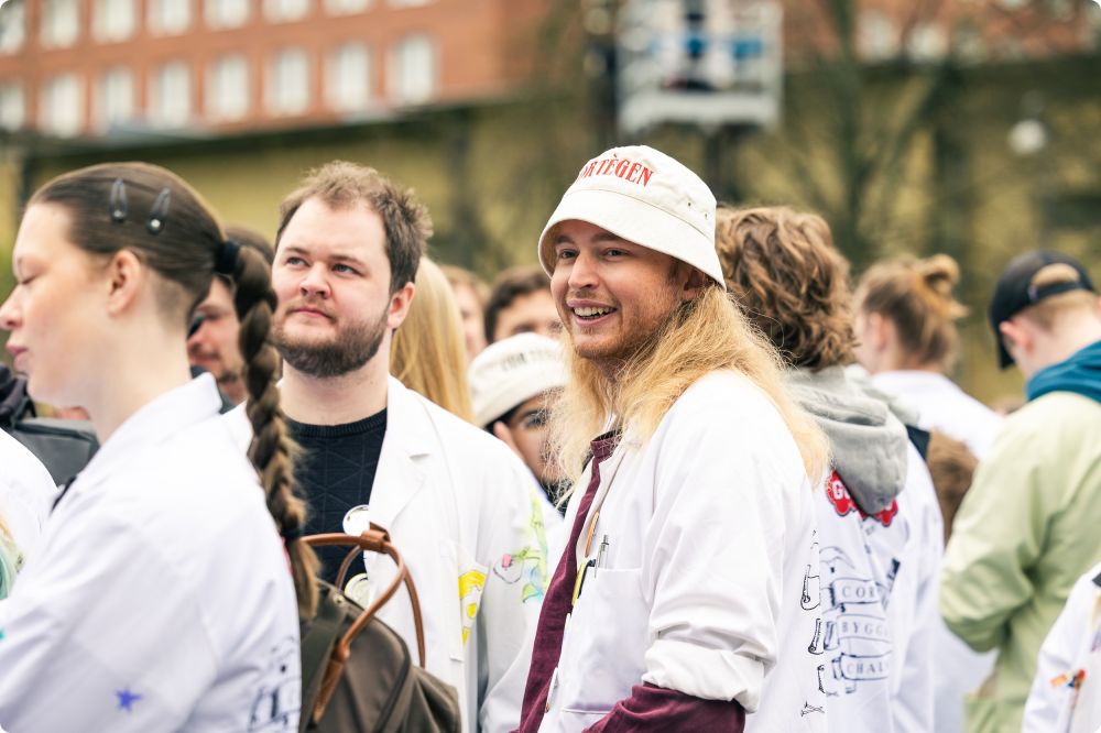 Byggplatsen Dag 1