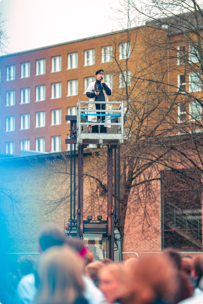 Byggplatsen Dag 1